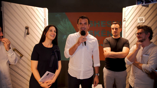 Qark i shkurtër, Kumbaro-Veliaj-Xoxa për Biennalen e Venecias