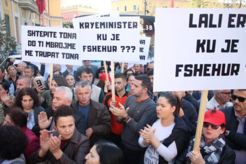 Gomerë, shpellarë, Ed piktori, Lal zari - është përplasje qytetërimesh