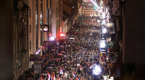 Protesta në Serbi: Vuçiç hajdut!
