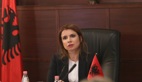 KLGJ e çoroditur dhe hermetike akoma pa nisur