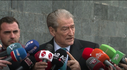 Ftesë ndërkombëtarëve dhe socialistëve (Video)