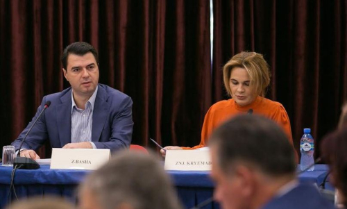 Fjalët duhen shoqëruar me vepra