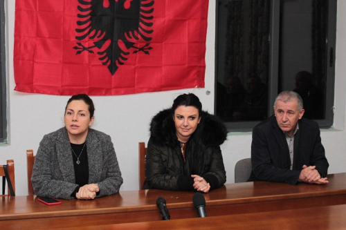Dollibashi dhe zonjat e (pa)sigurisë!