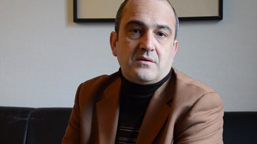 Lobim për tërheqjen e njohjes së Kosovës nga Franca