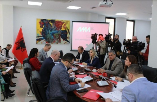 Dy arrestime që vënë në pikëyetje vendimmarrjen e Autoritetit të Mediave Audiovizive