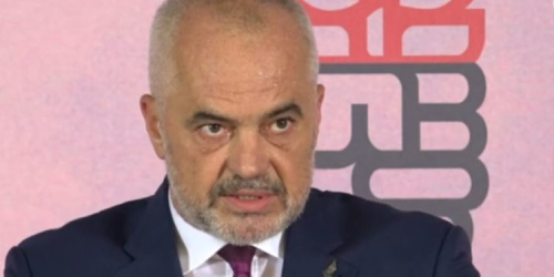 Çlirohu nga komplekset z. Kryeministër! Merkel nuk të kërkoi ndjesë për gazetën "Bild"