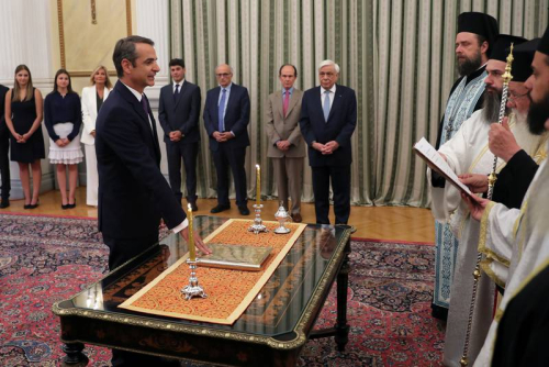 Ekstremistët pas Mitsotakis, apo përsëritja djathtas e manovrave të Tsipras