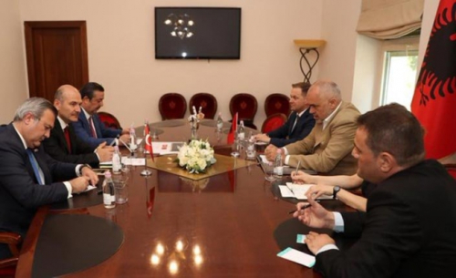 Ministri i Brendshëm turk: Në Tiranë u morën vendime të rëndësishme për luftën kundër gulenistëve