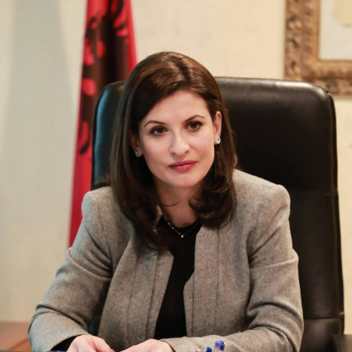 Ministrja e Drejtësisë që flet pas avokatëve mediatikë
