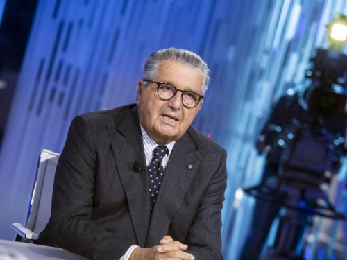 Oksigjen për "La Repubblica". De Benedetti: Një copëz historie e Italisë. Fëmijët e mi nuk dinë ta bëjnë këtë punë