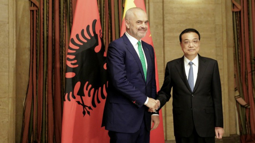 Shqipëria heq vizat për shtetasit kinezë