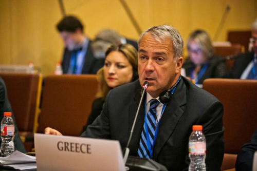 12 mijë euro për një kek. Ministri grek i Bujqësisë detyrohet të paguajë nga xhepi