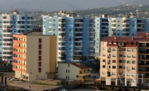 Blerja e stokut të banesave për të pastrehët e tërmetit është e domosdoshme