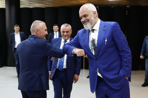 Rilindje...e status quosë