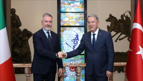 Italia afrohet me Turqinë për situatën në Libi