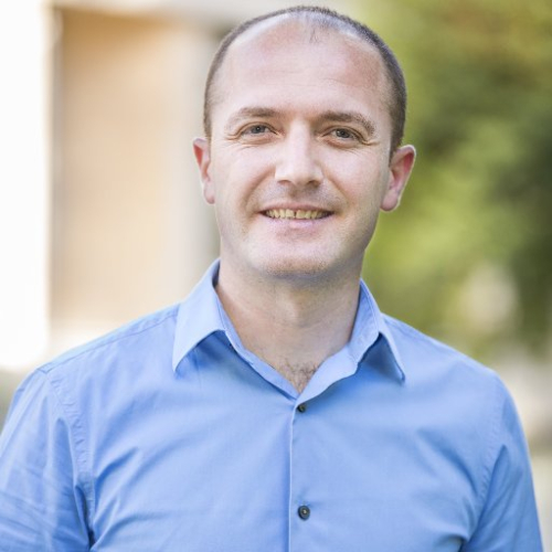 A e inkurajon Bibla vetëflijimin përmes mosushqyerjes?