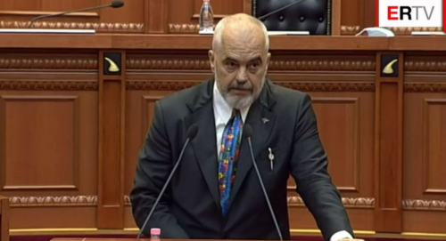 Ky është I Madhi. Thotë se përfaqëson popullin dhe se Parlamenti është sovran