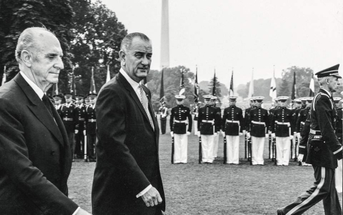 1964, Papandreou pranoi idenë e lëshimit të ishujve të Dodekanezit Turqisë, në këmbim të Qipros