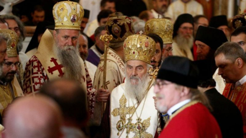 Infektohet në ceremoninë mortore të Amfilohijes, Patriarku i Kishës serbe, Irinej