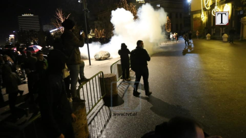 Nuk është protestë, por dhunë urbane