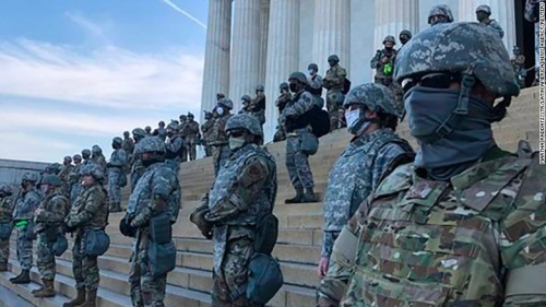 Amerika e ndarë përtej emrit të Trump