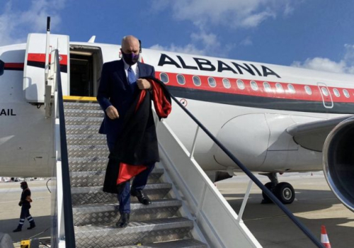 Jepini një medalje korrierit të Ankarasë!