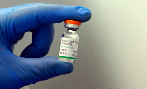 Nuk gjenden në tezga/500 mijë vaksina anti-CoVid-19 nga Kina me rastin e ditëlindjes së Vuçiç