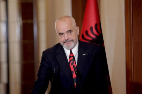 Burrë i zgjuar, për gjyqtaren Hoxha bën pretencë. Për Xhaçkën dhe Manastirliun nuk e hap gojën