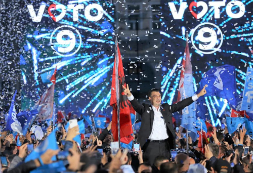 Politikë që nuk mbrohet dot më, as me besim të verbër