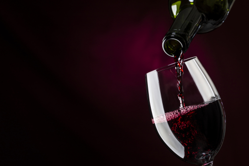 Tregu arab/BE-ja i heq verës alkoolin