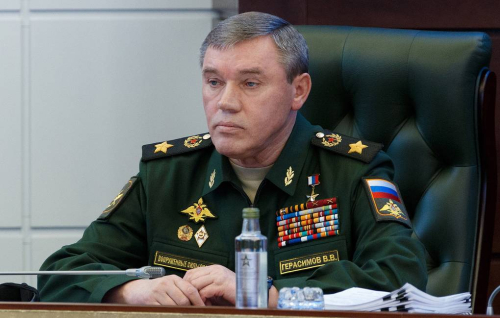 Rusia sqaron strategjinë e përdorimit të armëve bërthamore