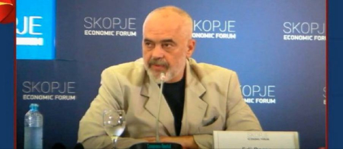 "Batuta" që fsheh një kompleks për marrëdhëniet me Turqinë