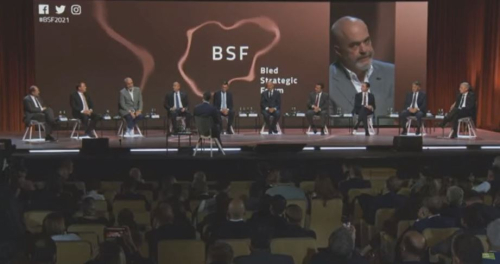 Radev: Nuk jemi roja që ju pengon te dera, çelësin e keni vetë në dorë