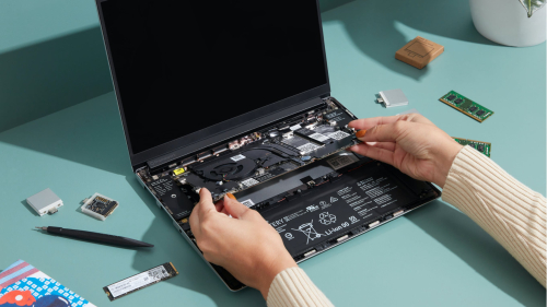 Pajisje që mund t’i riparosh vetë, kompania që po sfidon gjigantët Apple e Samsung
