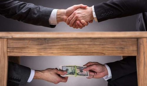 Rrugët drejt askundit/ Si e dëmton rritjen ekonomike korrupsioni në investimet publike