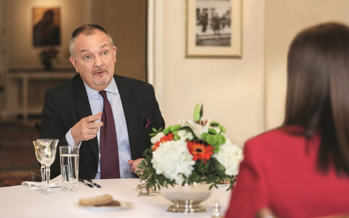 Ambasadori britanik në Greqi: Mund të na duhet të shkojmë përtej sanksioneve me Putinin
