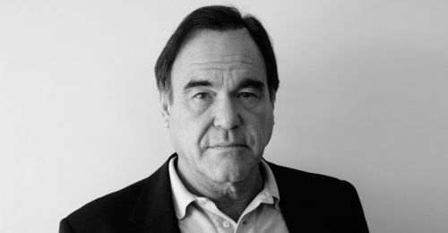 Oliver Stone: Disa sugjerime për të shmangur "histerinë e mediave perëndimore"