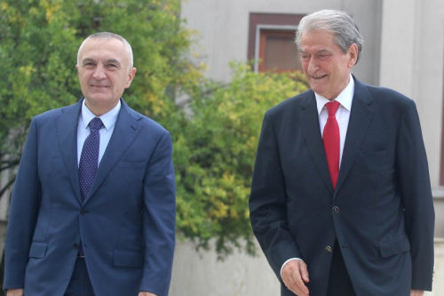 Jashtë politikës me ligj? Demokracia në dorë të Enkelejd Alibeajt