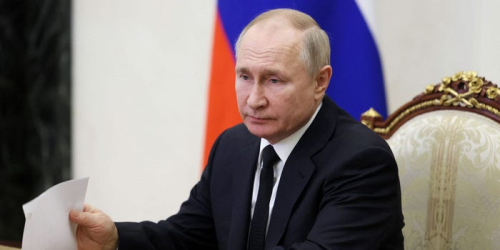 Putin: Rusia nuk do të kryejë goditje bërthamore parandaluese