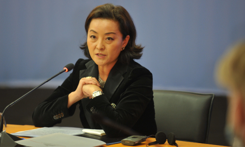 Merita e Yuri Kim: Bëri qesharakë gazetarët që u përpoqën ta mbrojnë nga vetja