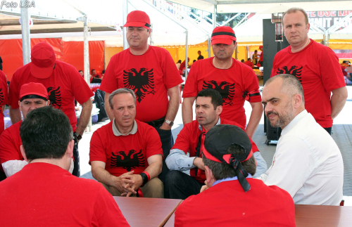 E mbani mend grevën e “urisë” së PS-së? Revolucioni moral i politikës shqiptare(video)