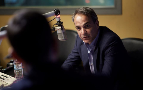 Mitsotakis: Do votojmë kush është qeveria, jo kush është opozita