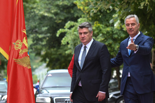 Serbia ka një kryeministër në Tiranë, ne kemi de facto dy ministra të Jashtëm për çështjet rajonale