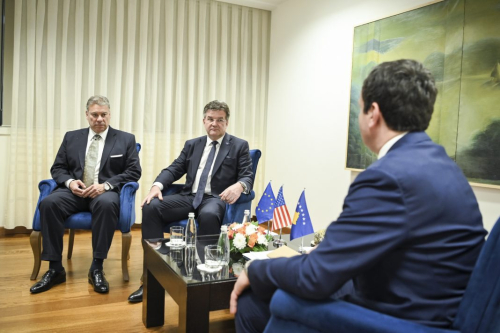 Dialogu sërish në fazë kritike