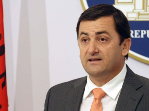 Vangjel Tavo emërohet prefekt i Vlorës