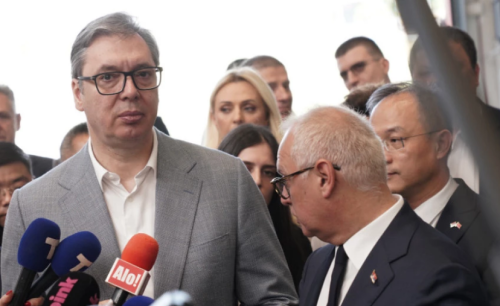 Vuçiç flet për fabrikë kineze trenash në Serbi