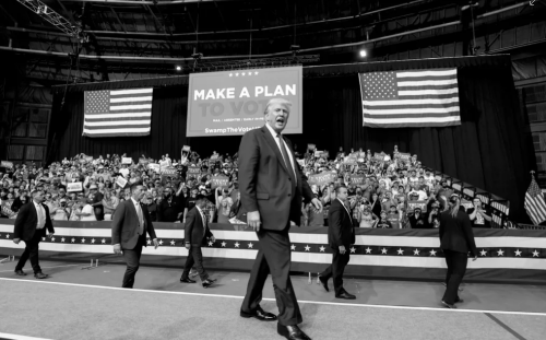 Robert Kagan: Frika nga Liria po sjell Trump dhe fashizmin në Amerikë