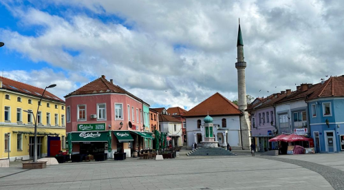Ende pa ambasadë në Bosnje, shqiptarët deklarohen si boshnjakë dhe një përvojë: Pasaporta jonë nuk vlen në rajon