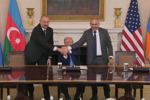 Trump imponon marrëveshje paqeje mes Armenisë dhe Azerbajxhanit