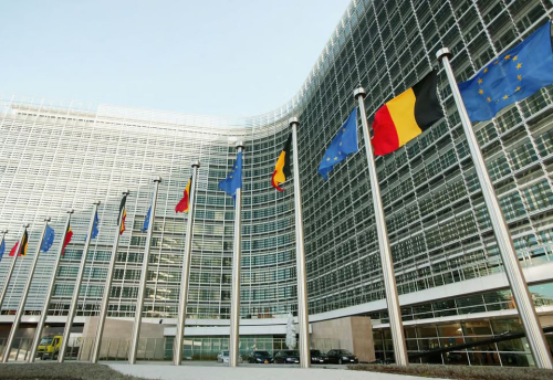 Vendet anëtare i kërkojnë Komisionit Evropian të heqë dorë nga rekrutimi i 2 500 nëpunësve civilë